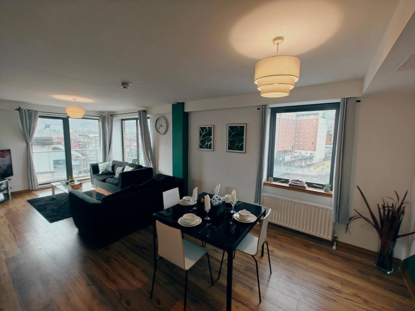 2Br Mountain View City Centre بلفاست المظهر الخارجي الصورة