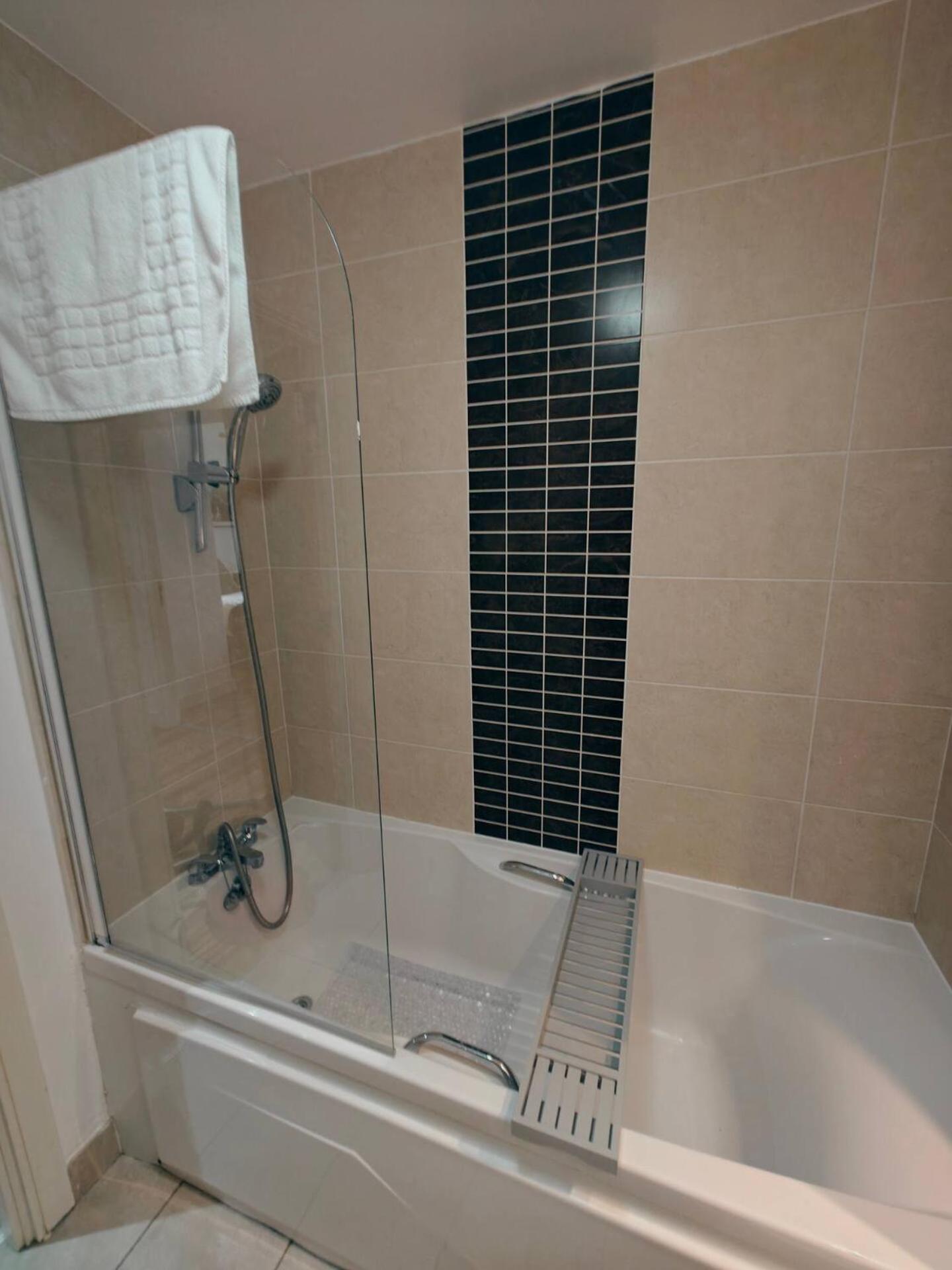 2Br Mountain View City Centre بلفاست المظهر الخارجي الصورة